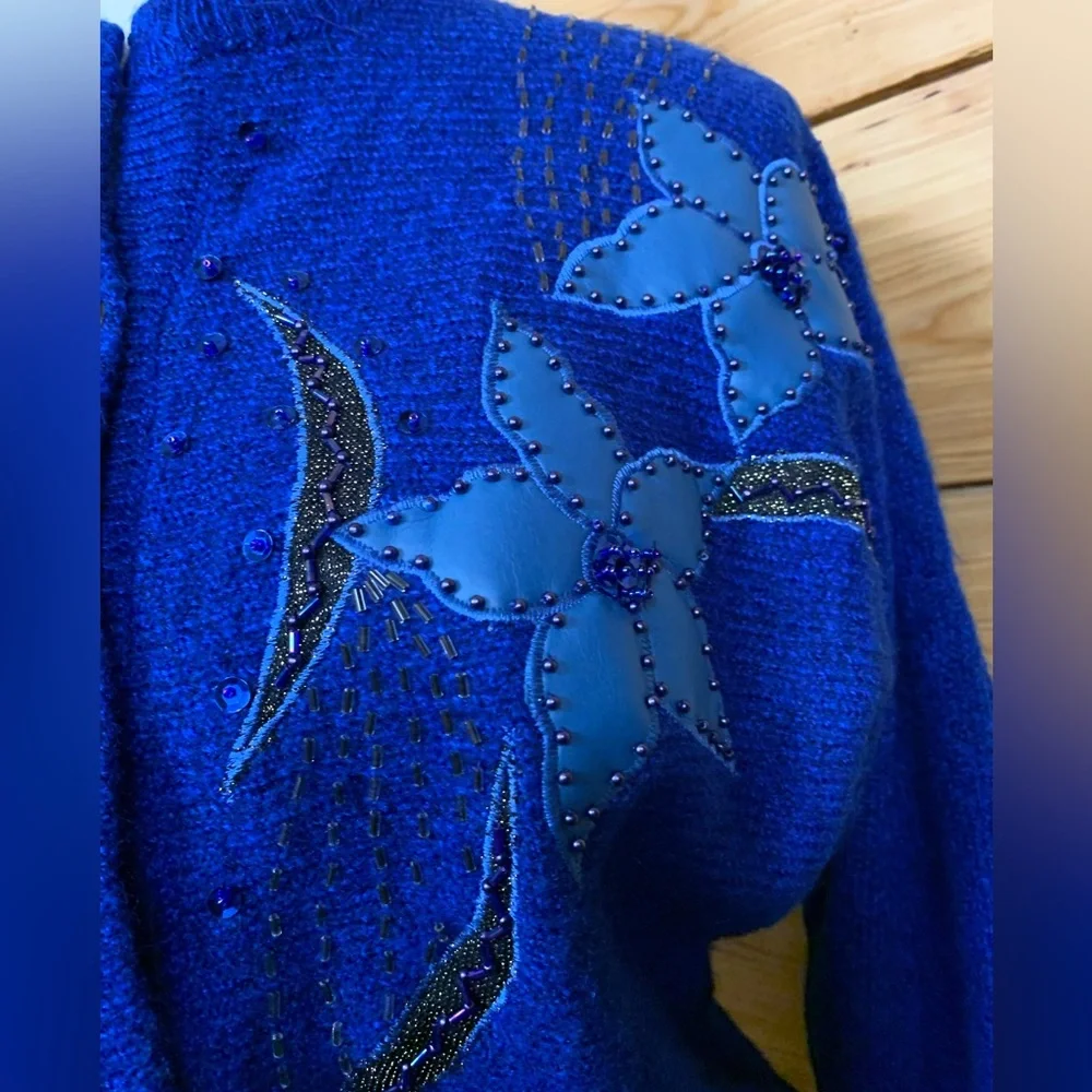 Vintage‎ Embroidered Beads Faux Leather Blue Floral Women's Cardigan Sweater - Picture 4 of 10